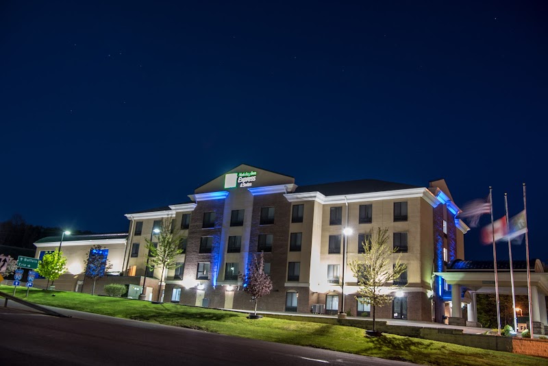 Holiday Inn Express & Suites Erie (Summit Township), an IHG Hotel in Erie, Pennsylvania, United States