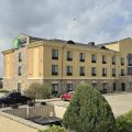 Holiday Inn Express & Suites Hays
