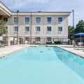 Holiday Inn Express & Suites Marshall