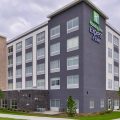 Holiday Inn Express & Suites Minneapolis Airport-Mall Area