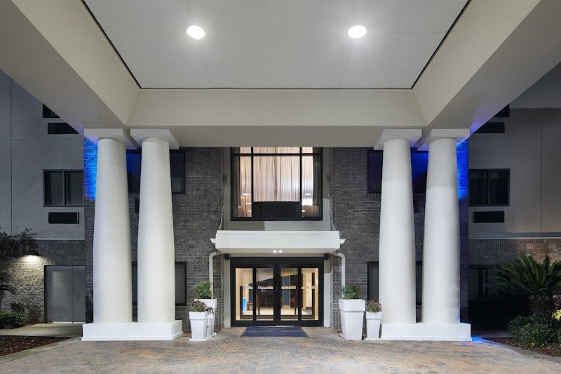 Holiday Inn Express & Suites Pensacola West-Navy Base in Pensacola, Florida, United States
