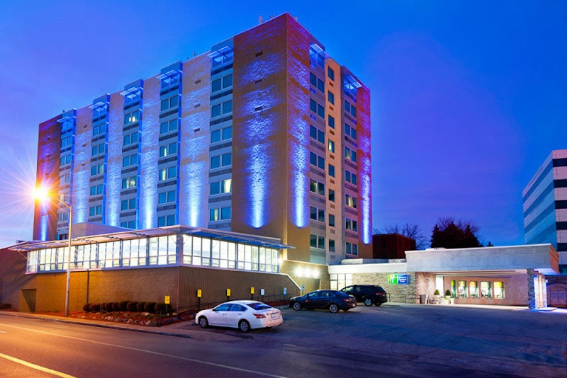 Holiday Inn Express & Suites Pittsburgh West - Green Tree in Green Tree, Pennsylvania, United States