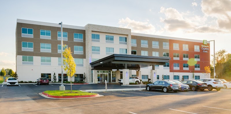 Holiday Inn Express & Suites Russellville in Dardanelle, Arkansas, United States