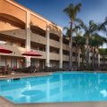 Hotel d’Lins Ontario Airport