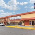 Howard Johnson by Wyndham Chula Vista/San Diego Hotel & Suites