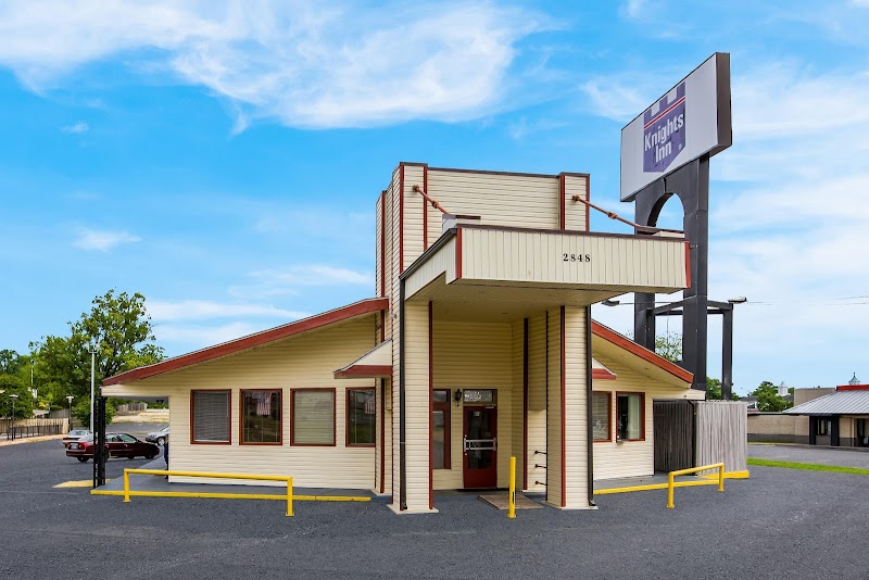 Knights Inn Fayetteville in Fayetteville, North Carolina, United States