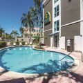 La Quinta Inn & Suites by Wyndham Plantation at SW 6th St