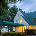 Lakeside Inn