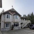 Landmark Inn