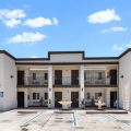 Le Blanc Inn & Suites