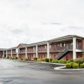Luxbury Inn & Suites
