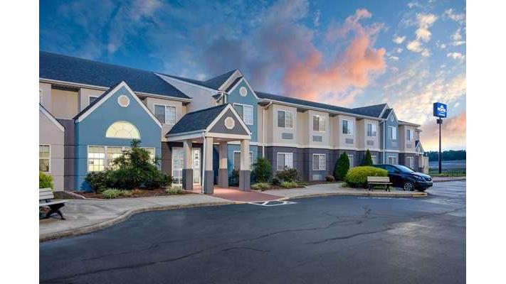 Microtel Inn & Suites by Wyndham Burlington in Burlington, North Carolina, United States