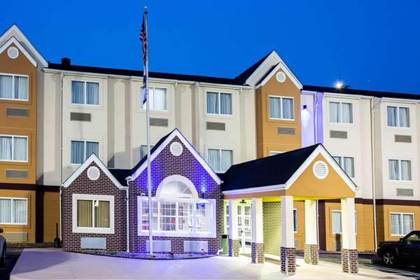 Microtel Inn & Suites by Wyndham Charleston South in Charleston, West Virginia, United States