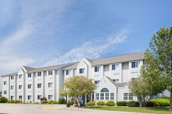 Microtel Inn & Suites by Wyndham Clear Lake in Clear Lake, Iowa, United States