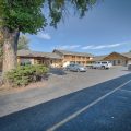 Moose Creek Lodge & Suites