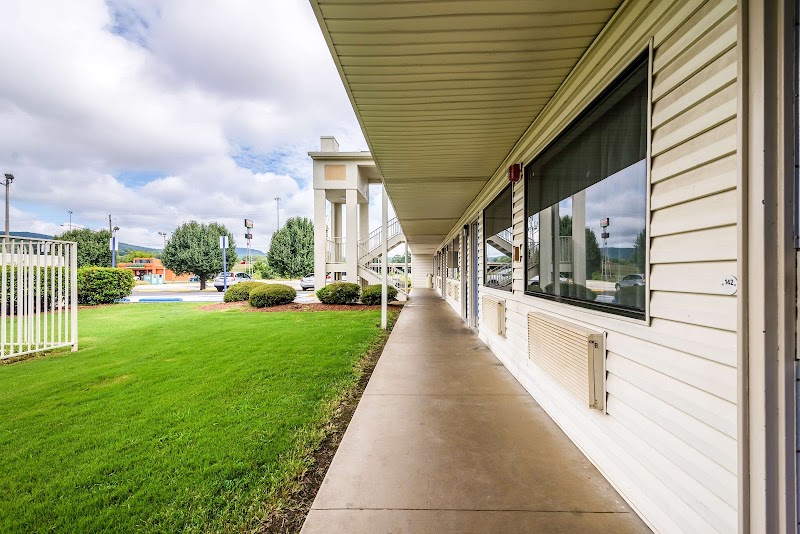 Motel 6 Anniston, AL - Oxford in Oxford, Alabama, United States
