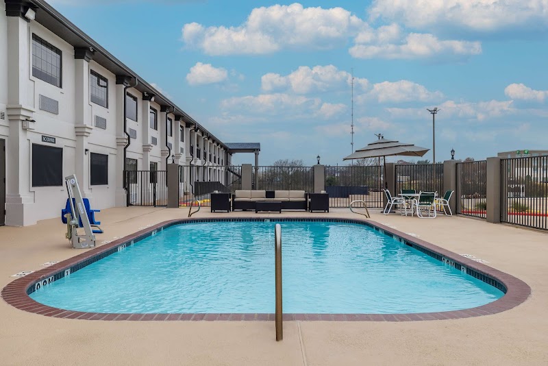 Motel 6 Brenham, TX in Brenham, Texas, United States