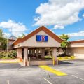 Motel 6 Chambersburg, PA