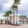 Motel 6 Cleveland, TX