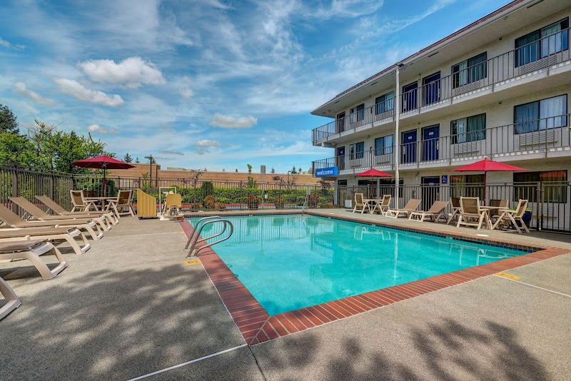 Motel 6 Kirkland, WA - North Seattle in Kirkland, Washington, United States