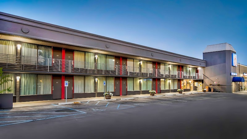 Motel 6 Louisville East in Jeffersontown, Kentucky, United States