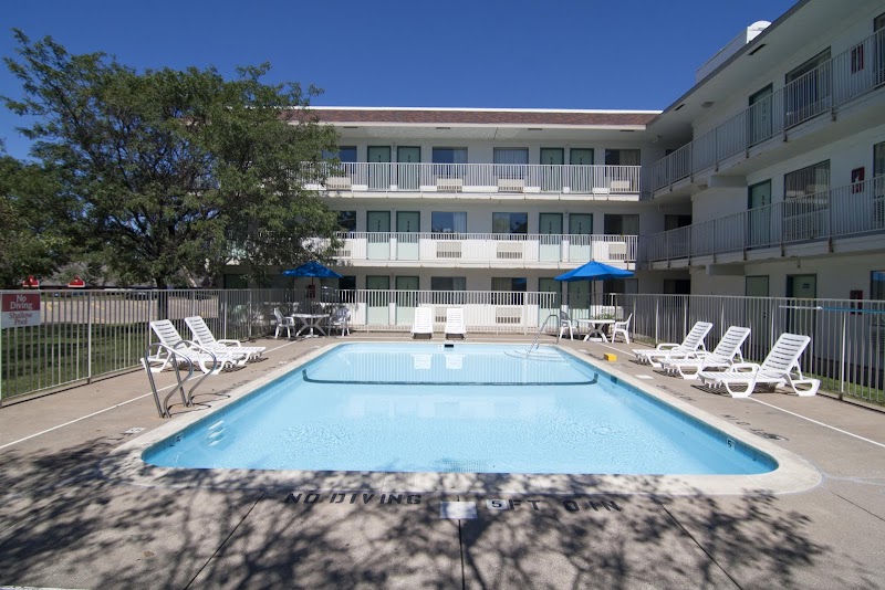 Motel 6 Roseville, MN - Minneapolis North in Little Canada, Minnesota, United States
