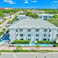 Naples Park Central Hotel