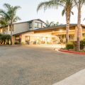 O’Cairns Inn & Suites