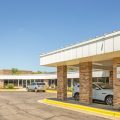 OYO Hotel Mona Lake Muskegon