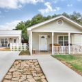 Peach Tree Inn & Suites