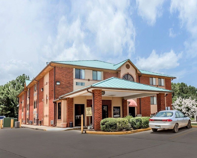 Quality Inn Pell City I-20 Exit 158 in Pell City, Alabama, United States