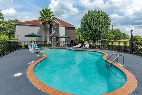 Quality Inn & Suites Longview I-20 in Longview, Texas, United States