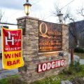 Queen’s Inn by the River
