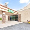 Ramada by Wyndham Romulus Detroit Metro Airport