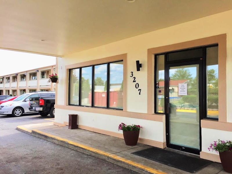 Red Carpet Inn Highland in Highland, Illinois, United States