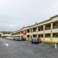Red Carpet Inn & Suites Cheshire