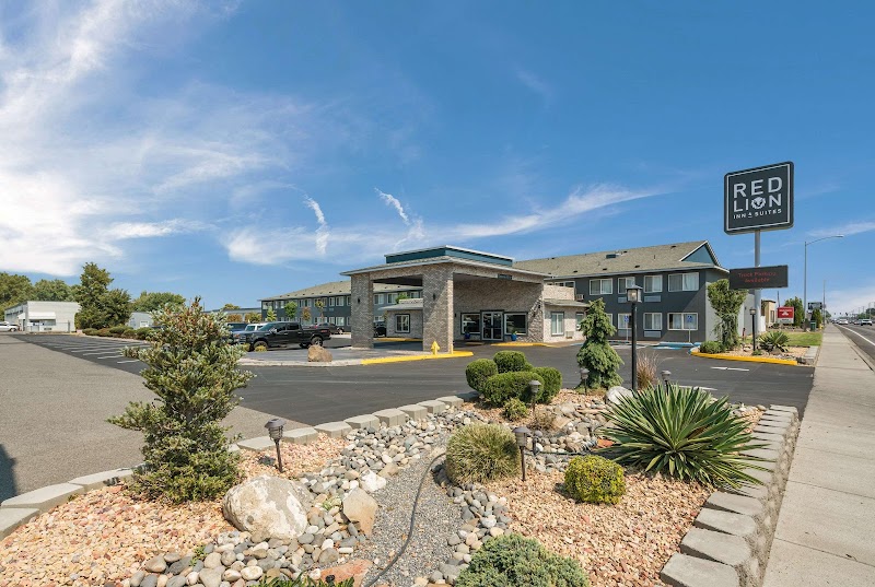 Red Lion Inn & Suites Kennewick Tri-Cities in Kennewick, Washington, United States