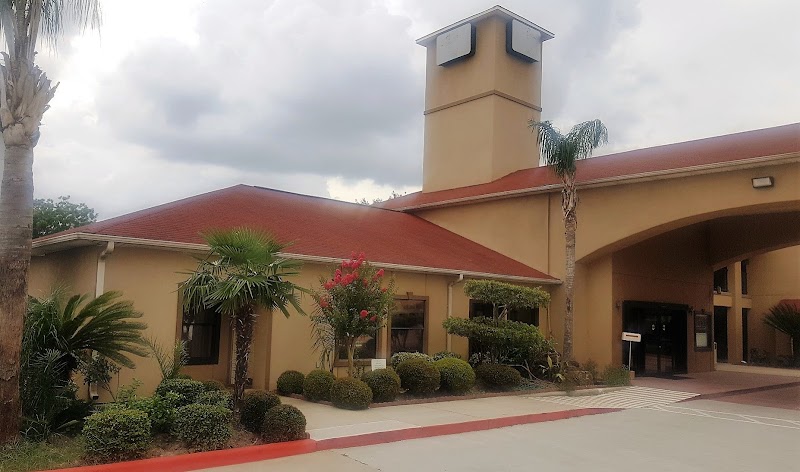 Red Roof Inn & Suites Houston – Humble/IAH Airport in Humble, Texas, United States