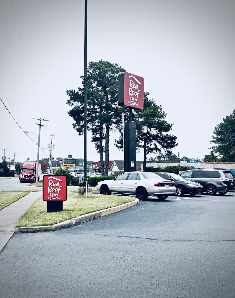 Red Roof Inn & Suites Little Rock in Little Rock, Arkansas, United States