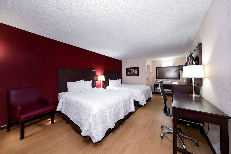 Red Roof PLUS+ Huntsville - Madison in Madison, Alabama, United States
