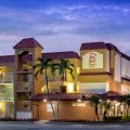 Red Roof PLUS+ & Suites Naples