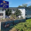 Riverside Inn & Suites