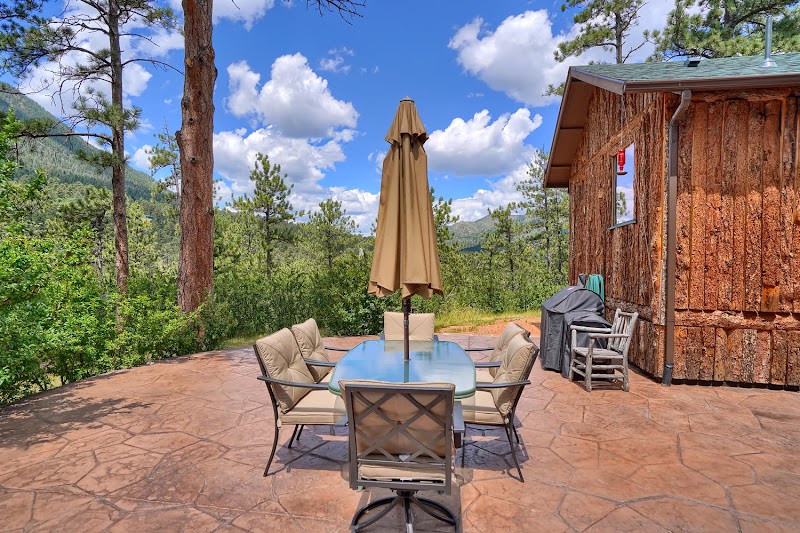 Rocky Mountain Lodge in Golden, Colorado, United States