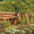 Snake River Lodge