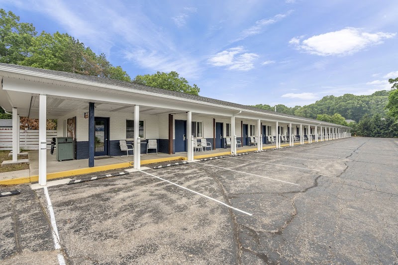Starlite Resort in Saugatuck, MI, United States