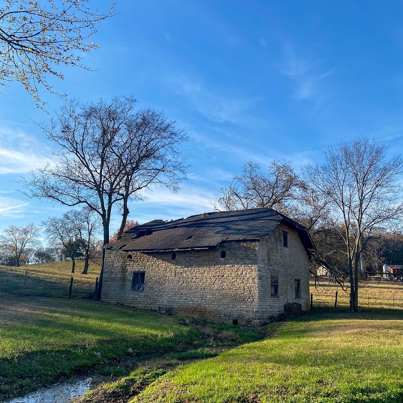 Stone Bridge Farm and The Dairy Barn in Fayetteville, Tennessee, United States