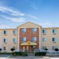 Super 8 by Wyndham Carrollton Plano Area