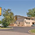 Super 8 by Wyndham Chaska