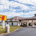 Super 8 by Wyndham Cleburne