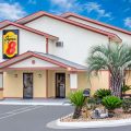 Super 8 by Wyndham Douglas
